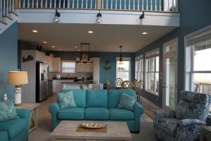 Dapur atau dapur kecil di Pirate`s Booty Brunswick Vacation Rentals Ocean front with heated private pool