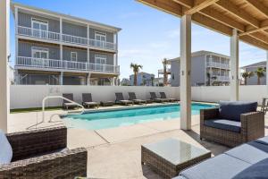 Πισίνα στο ή κοντά στο Sweet Tooth Heated Pool Putting Green Ocean Views Elevator