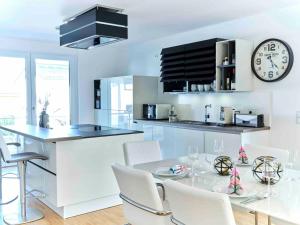Imagen de la galería de Welcoming house in Bodman-Ludwigshafen with charming garden, en Bodman-Ludwigshafen