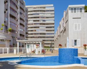 Bazén v ubytování Apartamentos Nuevo Mexico (9º-C) nebo v jeho okolí