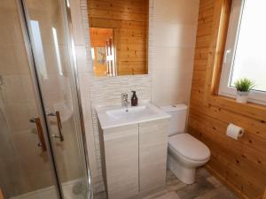 Koupelna v ubytování Coastal Cabin + 27 fotografií