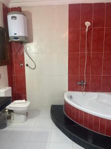 Bagno di King Badr pyramids