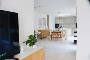 ランゲンにあるKomfortables Penthouse 200 qmのギャラリーの写真