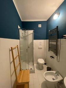 Um banheiro em Charming Canonica Apartments