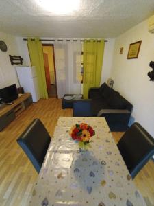 Fotografie z fotogalerie ubytování Apartments Villa Marta - Begovic v destinaci Kotor