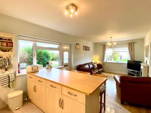 Gallery image of Sleepy Donkey Cottage in Sidmouth