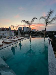 Bazén v ubytování Sunlight Hotel nebo v jeho okolí