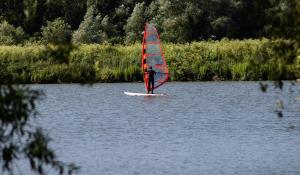 Fer windsurf a la casa o xalet o a prop