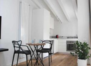 Kuchyň nebo kuchyňský kout v ubytování Waterfront balcony I Grani 4 Resort Style Suite + 30 fotografií