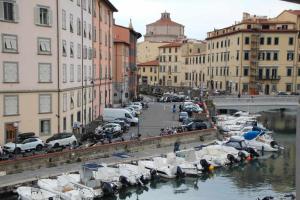 Výhled na řeku, která protéká v blízkosti apartmánu