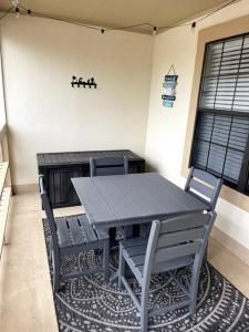 巴拿马城海滩Lazy Palm 4 Pools Short Walk To Beach! Sleeps 5!的相册照片