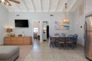 Gallery image of Barefoot Villa- 3 min walk to Lavallette beach in Lavallette