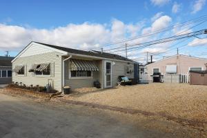 Gallery image of Barefoot Villa- 3 min walk to Lavallette beach in Lavallette