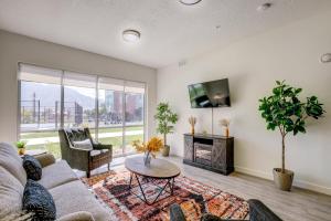 Mynd úr myndasafni af Canyon Vista Boho Flat í Draper