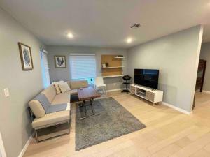 Gallery image of Award-winning, newly built eco-home in Champaign