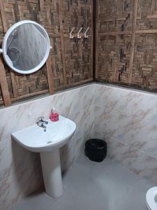 Phòng tắm tại Elvira's Homestay