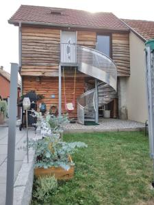 Ogród w obiekcie Appartement cosy Wintzenheim + terrasse