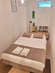 Voodi või voodid majutusasutuse One bedroom apartement with wifi at Porto 3 km away from the beach toas