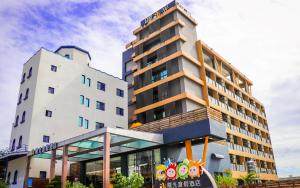 Tòa nhà nơi khách sạn tọa lạc