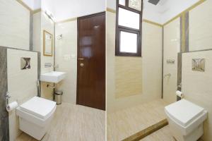 Dos fotografías de un baño con inodoro y ducha. en FabHotel The Indian, en Gurgaon