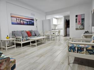 Fotografia z galérie ubytovania Apartamentos Atlantis - Yumbo I v destinácii San Bartolomé