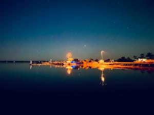 Gallery image of Tranquil holiday home on the water’s edge. in Rainbow Beach