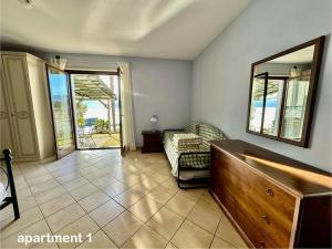 A bed or beds in a room at Casa Vista Castelli