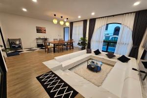 Χώρος καθιστικού στο Live With Passion Pool Villa