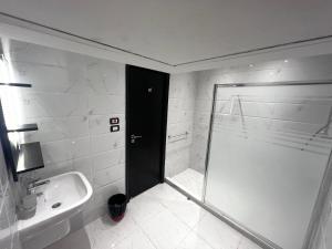Vannituba majutusasutuses Helio Cairo Hotel
