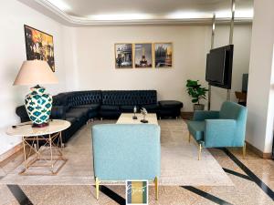 Μια τηλεόραση ή/και κέντρο ψυχαγωγίας στο HOTEL OSCAR GOLD +103 φωτογραφίες
