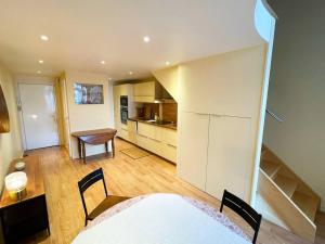 Merveilleux Duplex Royat Vue房間的床