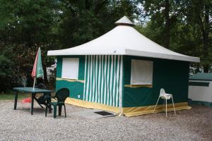 Fotografie z fotogalerie ubytování le Camping Des 3 Lacs v destinaci Belmont-Tramonet