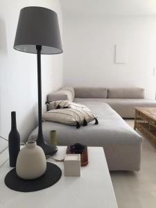 Giường trong phòng chung tại Amazing Antiparos Villa 2 Bedrooms Villa Alderaan Breathtaking Sea Views +32 ảnh