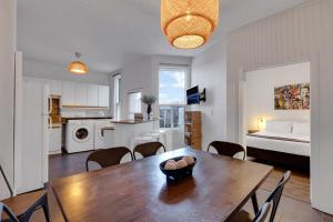 Køkken eller tekøkken på LiV MTL Avenue + 112 billeder