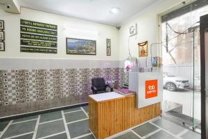 Kuchyň nebo kuchyňský kout v ubytování FabExpress ASP Royal Residency Inn- Janakpuri
