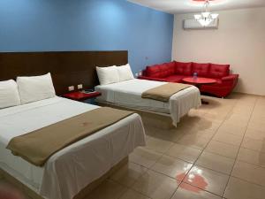 Postel nebo postele na pokoji v ubytování Autohotel Frances + 15 fotografií