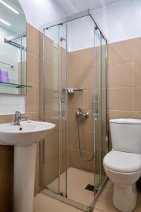 Ванная комната в Hotel Adonis Athens