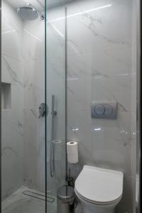 Ванная комната в Hotel Adonis Athens