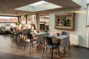 Ruang duduk di Twentyone Hotel