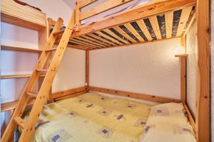 Postel nebo postele na pokoji v ubytování Appartement Avec Balcon St Honore