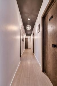 Фотография из галереи Hotel Adonis Athens в Афинах