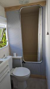 Photo de la galerie de l'établissement Mobil home avec terrasse camping du gouffre numéro 88 plougrescant, à Plougrescant