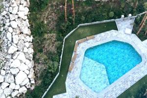 Bassein majutusasutuses Penthouse Vue sur Mer & Piscine või selle lähedal