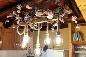 Η κουζίνα ή μικρή κουζίνα στο Charming House in Orés
