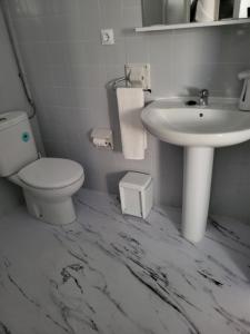 Koupelna v ubytování Apartamento Pancho Nerja + 5 fotografií