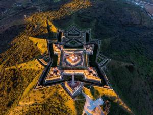 an aerial view of the forbidden city at night at Alojamento Elvas Luso Espanhola in Elvas