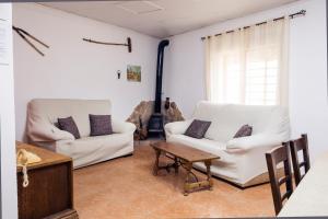 A seating area at Almotaje, numero 3