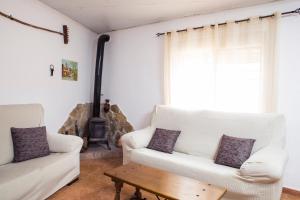 A seating area at Almotaje, numero 3