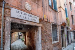 Foto da galeria de Daplace - Antica Casa Coppo em Veneza