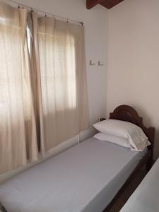 Katil atau katil-katil dalam bilik di Casa para 2 personas - 1 habitación, cama doble
